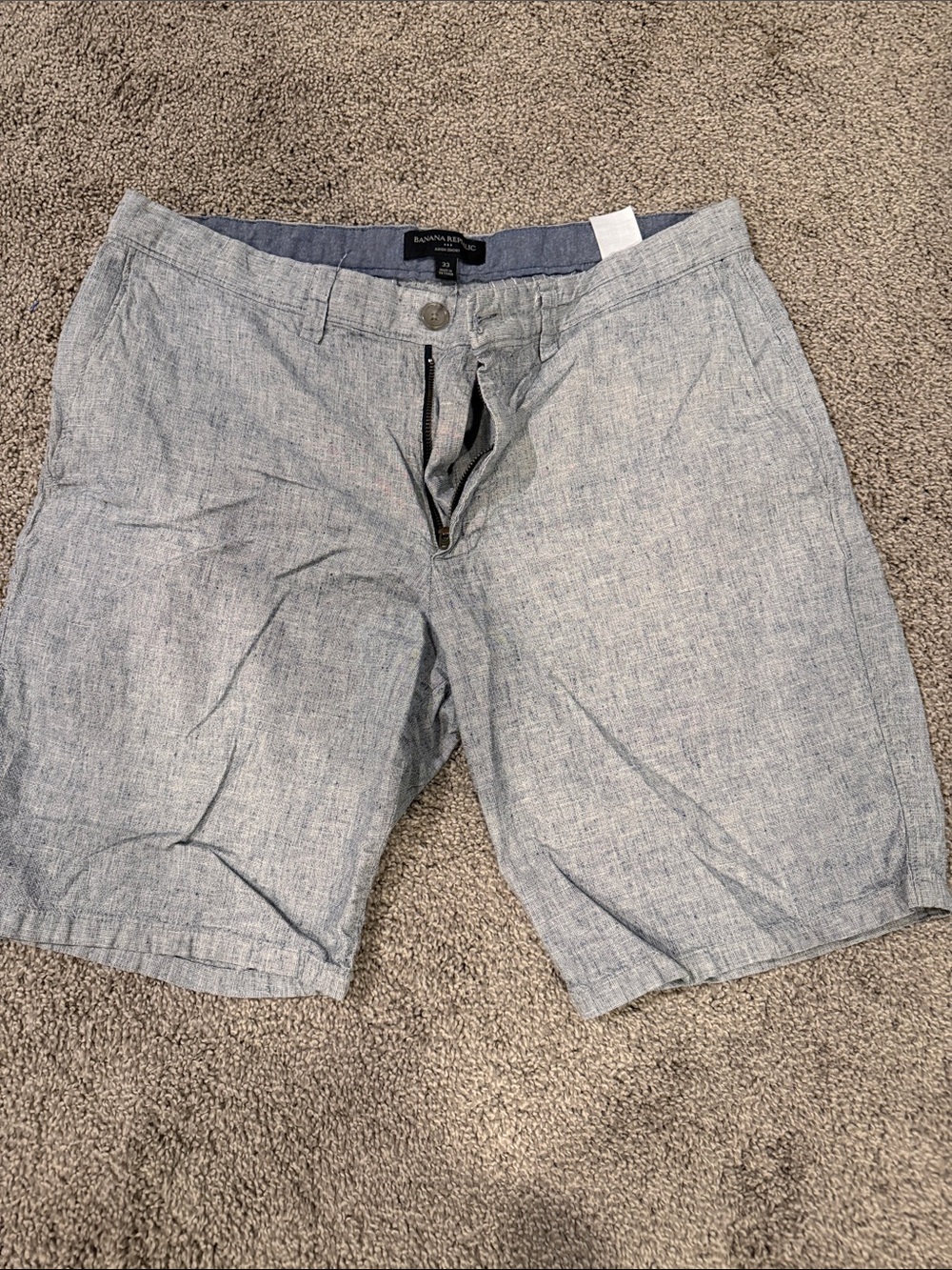 Banana Republic Light Blue Heather Men’s Flat-Front Shorts